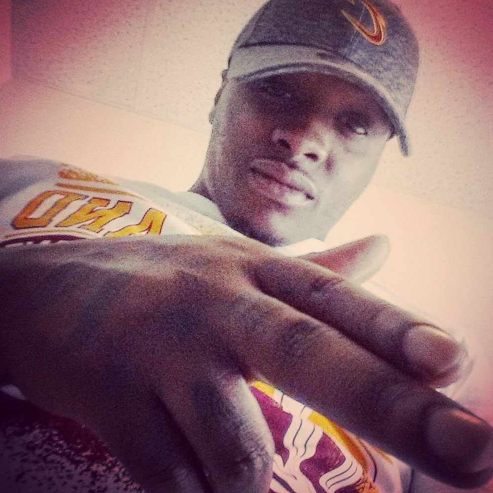 Meet your Posher, Dee